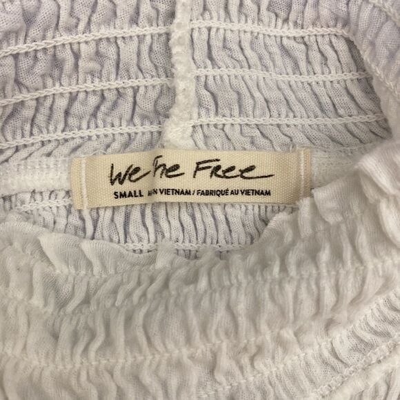 Size S We the Free white long sleeve top Size S - Picture 5 of 6